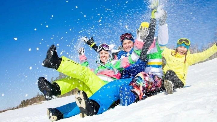    Звезды всем советуют активный зимний отдых. Фото: YanLev Alexey/Shutterstock/Fotodom