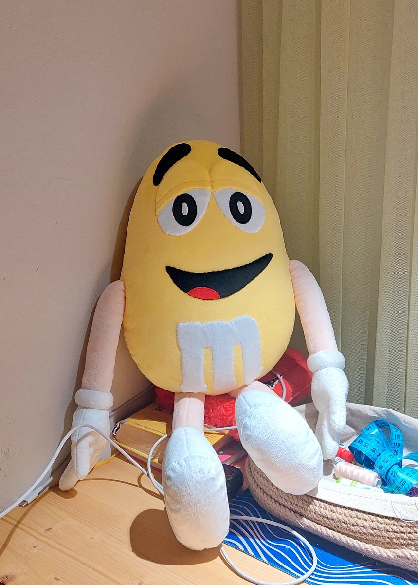 Закрываю швейный год позитивным и ярким персонажем 😇