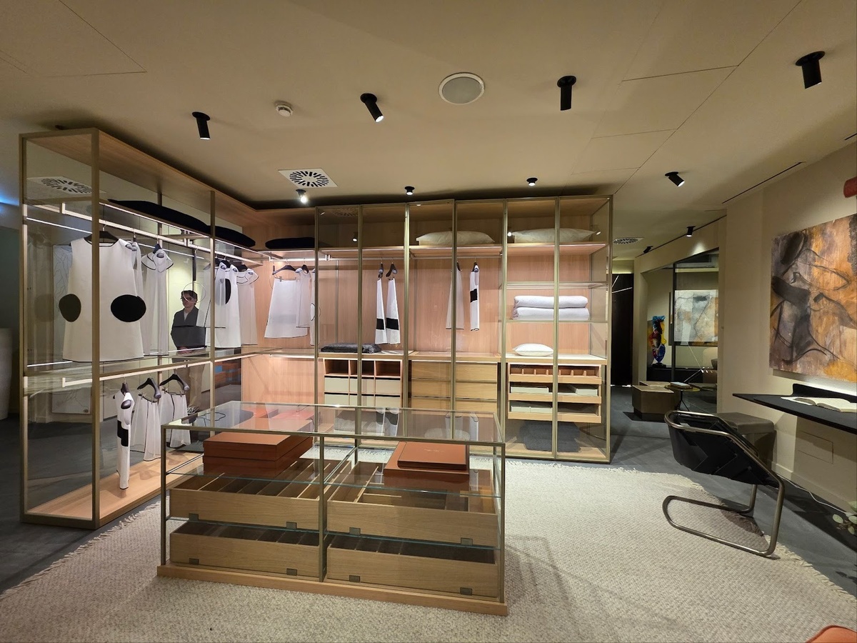 Фото с международной выставки Salone del Mobile в Милане 2025 г. Фото из архива МФ “Вереск”