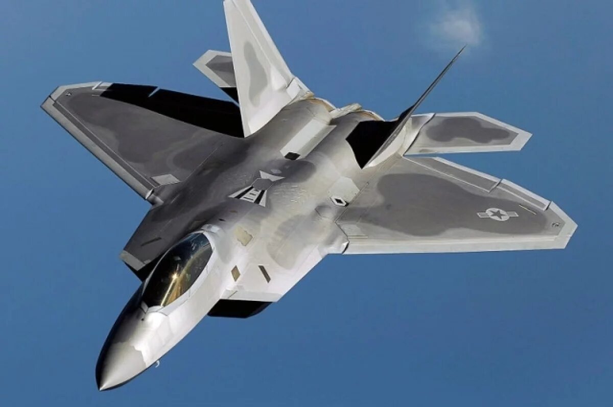   National Interest: истребитель F-22 Raptor не оправдал ожиданий США