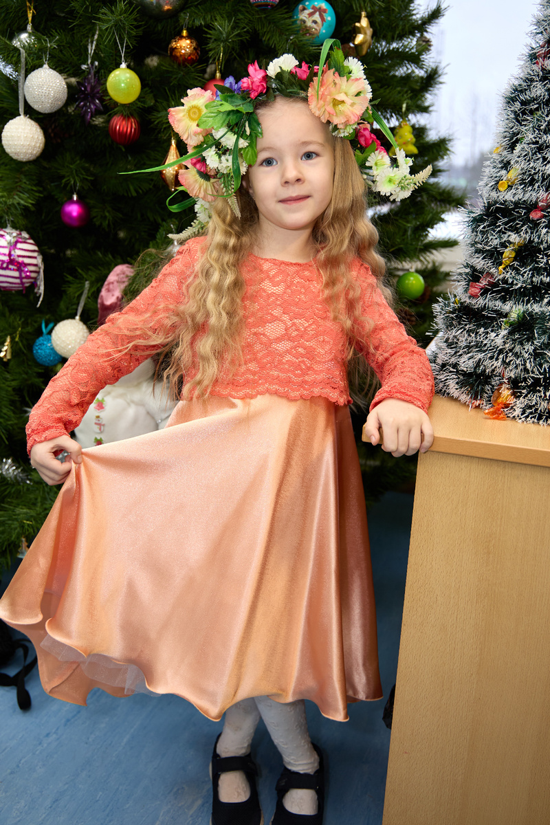 Благотворительная ярмарка в образе цветочка