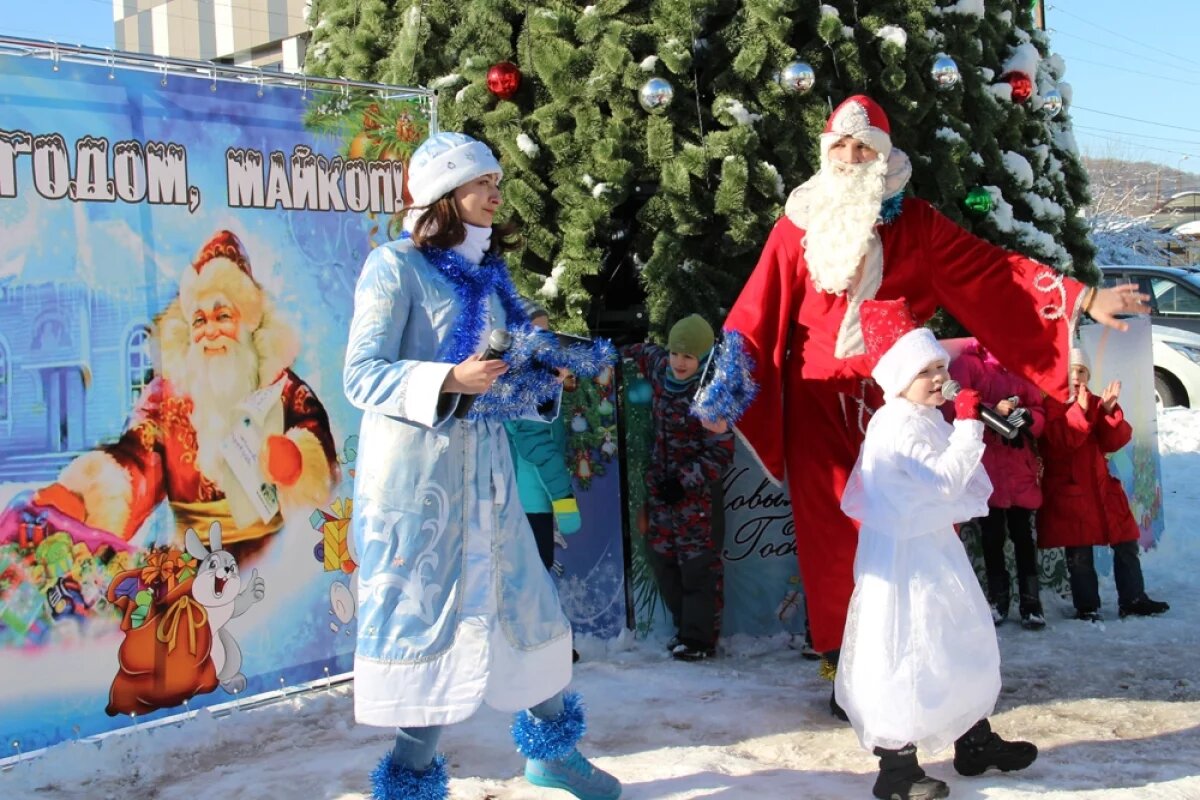    В Майкопе в микрорайоне Черёмушки состоится открытие новогодней ёлки