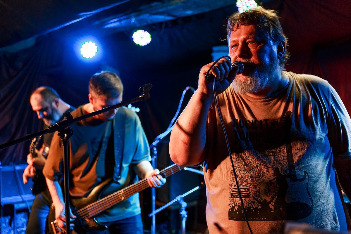 Группа МАПЕТШОУ. Концерт в Новосибирске 13.12. 2025. Фотограф Вячеслав Шевченко