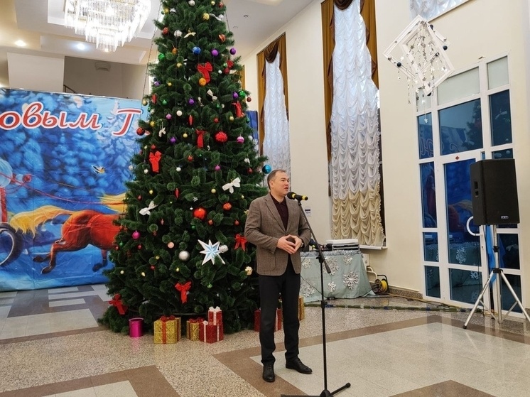     В ЦКР «Звездный» Строителя прошло новогоднее представление для детей, фото: vk.com/id657604052