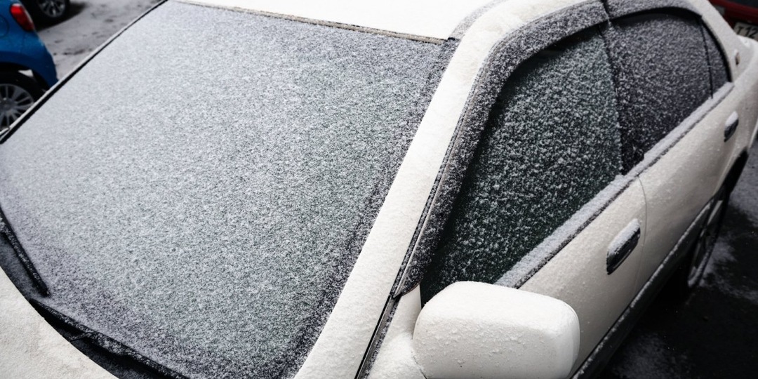 На улице мороз -30, а машина заводится с пол-тычка: секрет стабильного запуска в холода без проводов и троса