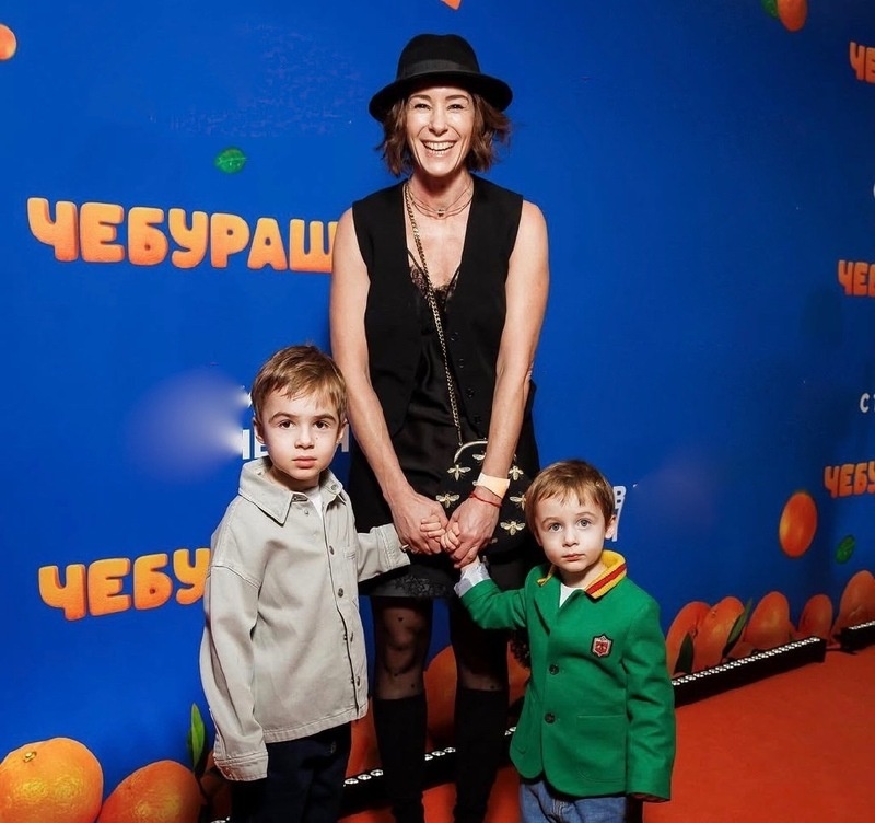     Ольга Сутулова с сыновьями