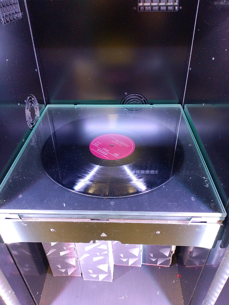 Пластинка внутри Зд принтера 