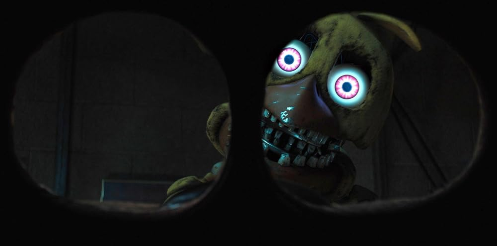 Кадр из фильма «Five Nights at Freddy's 2». Режиссер: Эмма Тамми. Производство: Blumhouse Productions, Mind Hive Films, Québec Production Services Tax Credit, Scott Cawthon Productions, Universal Pictures