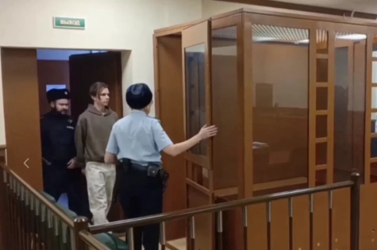    В Петербурге суд отправил в СИЗО курьера, забравшего деньги у пенсионерки