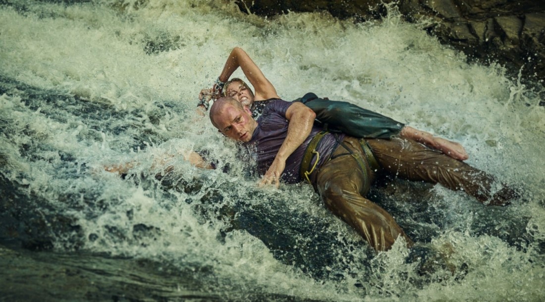     Кадр из фильма «Вершина» (2026)