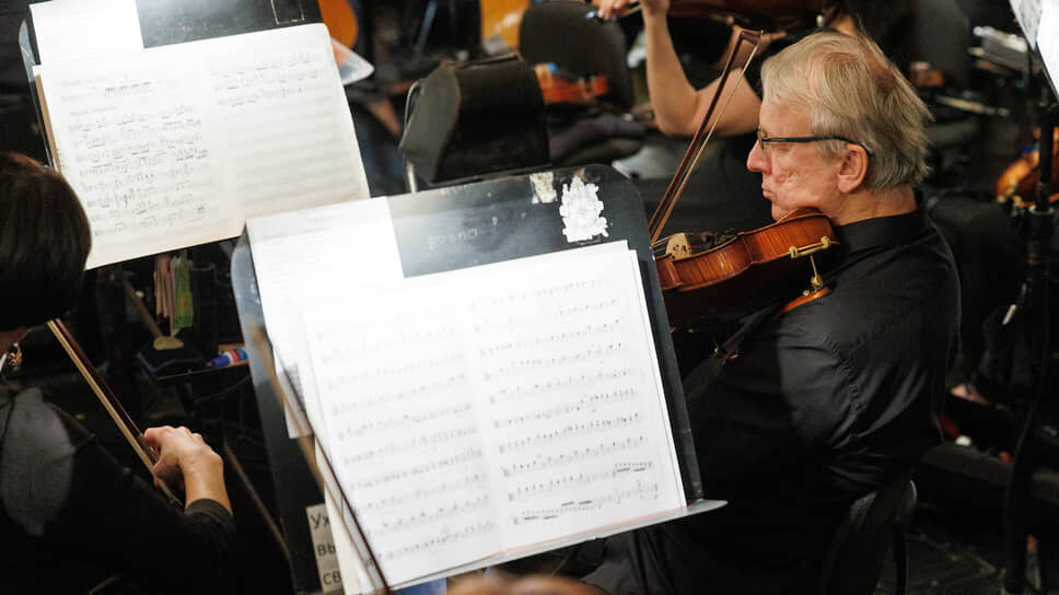 Оркестр "Урал Опера Балет" во время рождественского концерта.📷Фото: Марина Молдавская / Коммерсантъ
