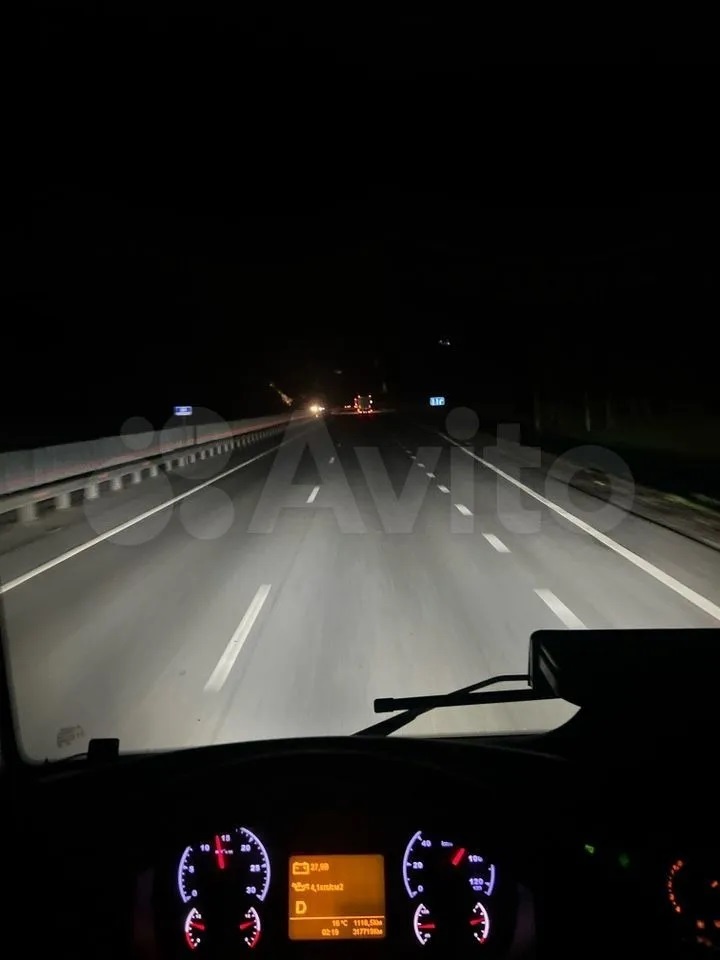 Н7 6000 Кельвинов. Белый свет. Фото сделано в движении. Прекрасно освещают дорожное полотно и обочину. 