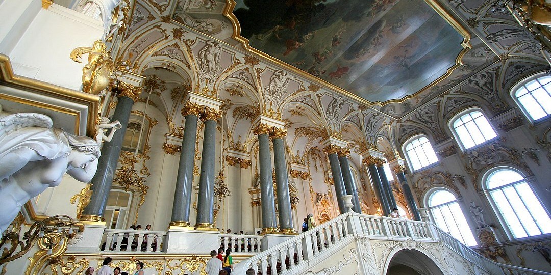 Прогулка по Эрмитажу: что посмотреть в первую очередь в крупнейшем музее России?