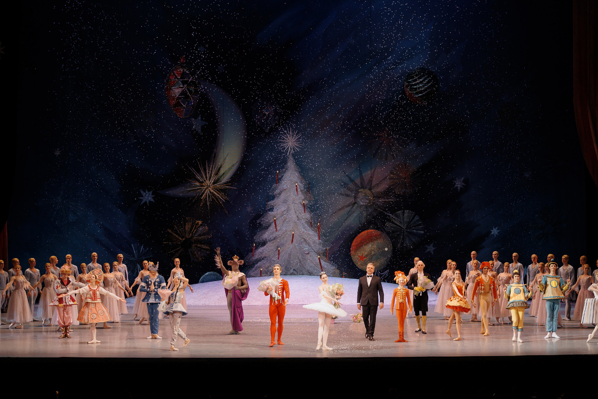     В Большом театре прошел специальный показ «Щелкунчика»