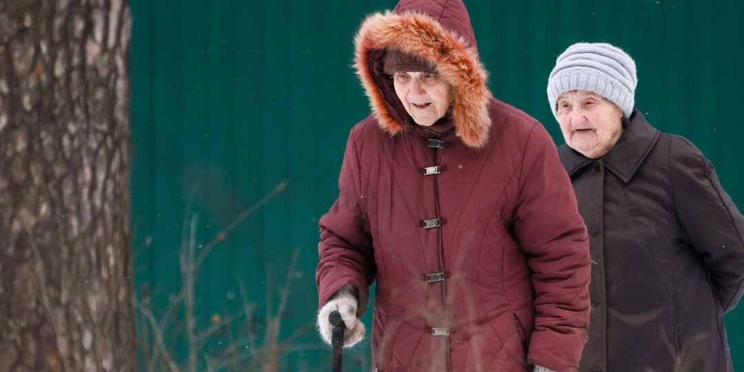 «Горбатые, беззубые и никому не нужны». Пожилые люди — о жизни на пенсии