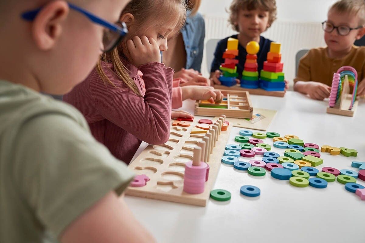Чтобы в детсаду было комфортно, он не должен быть перегружен. Источник: gpointstudio / Shutterstock / FOTODOM📷
