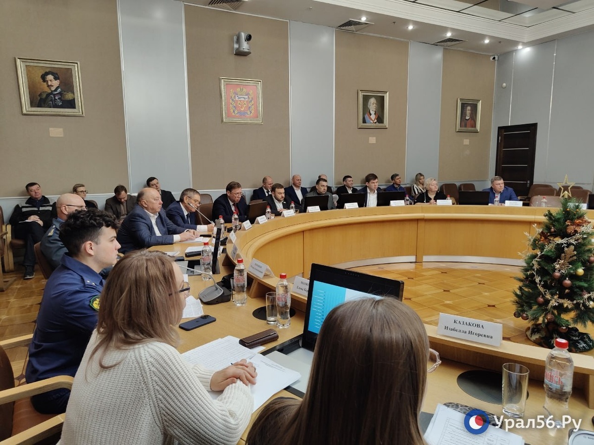    В Оренбурге с общественным транспортом «полный разбаланс». Решат ли проблему в 2026 году?