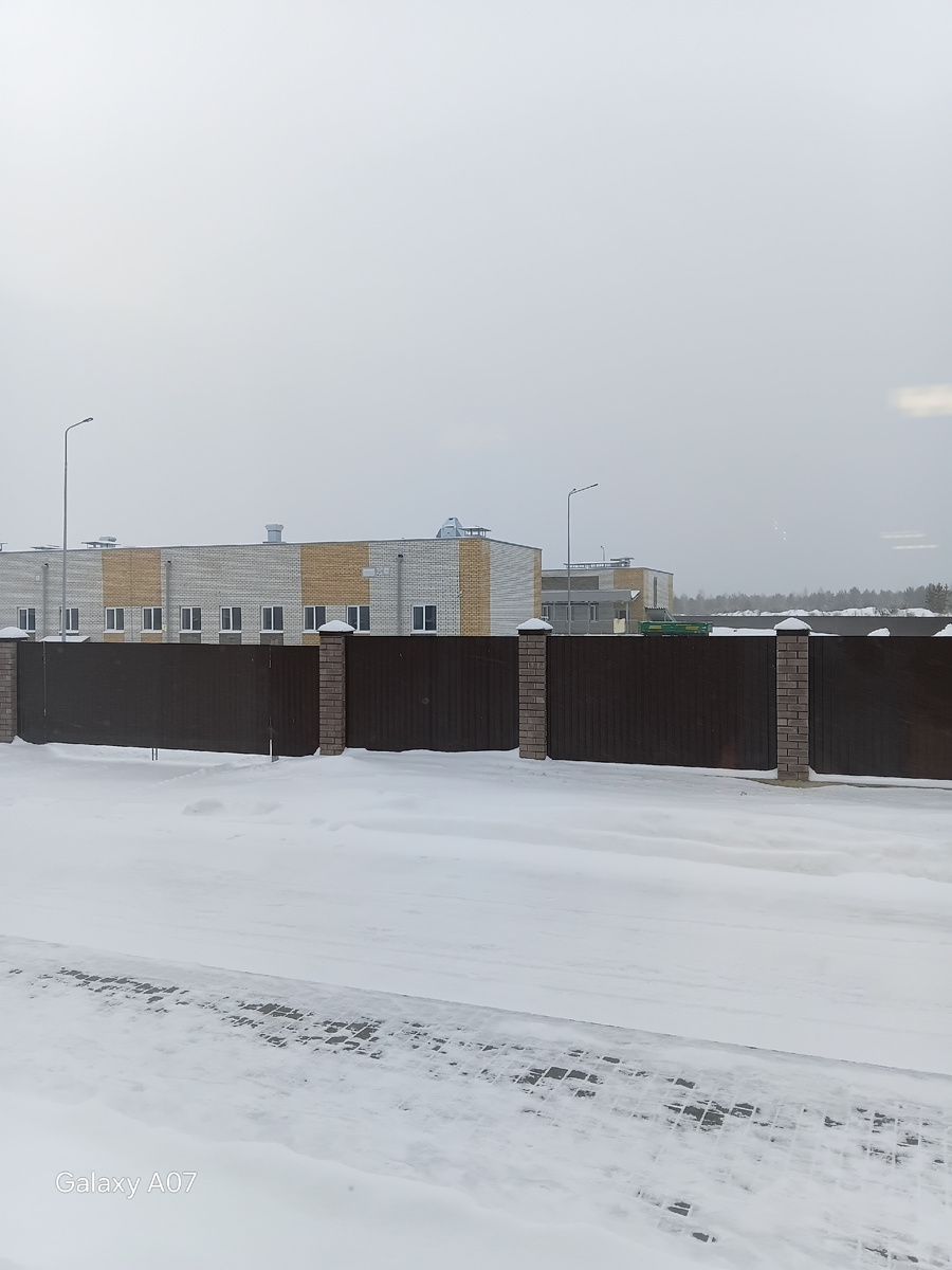 На фото не видно метели