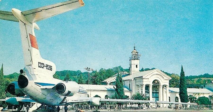 Как в Сочи в 90-х самолет угнать пытались