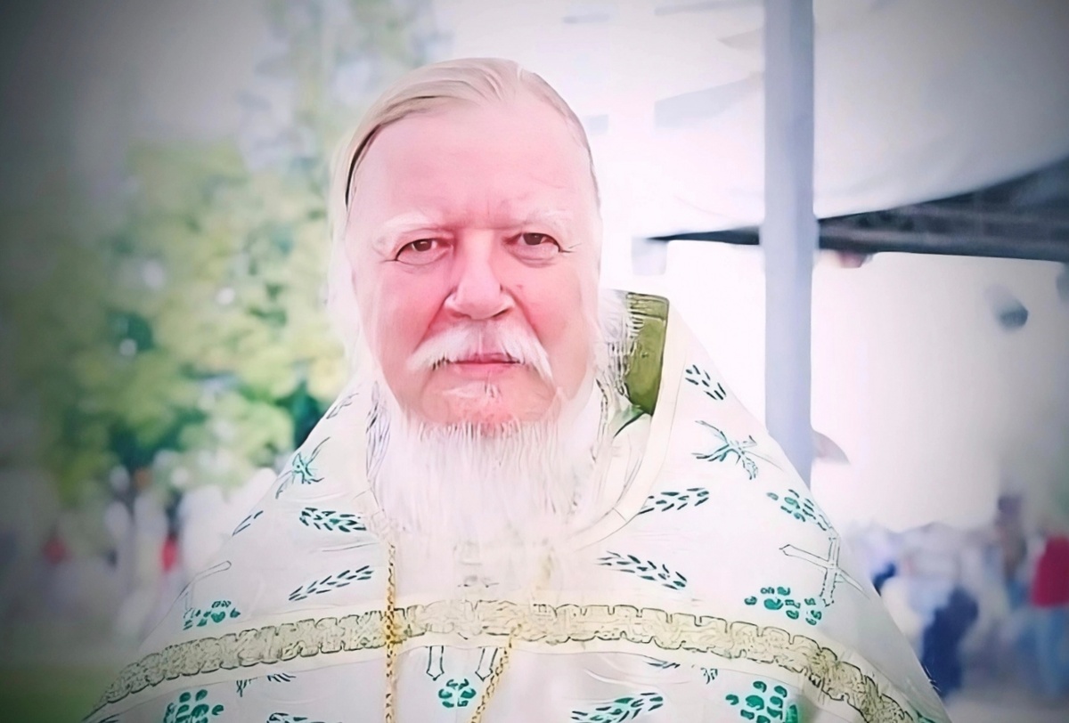 Димитрий Смирнов (07.03.1951 — 21.10.2020 гг.) — протоиерей, церковный и общественный деятель.