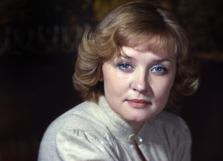     Вера Алентова