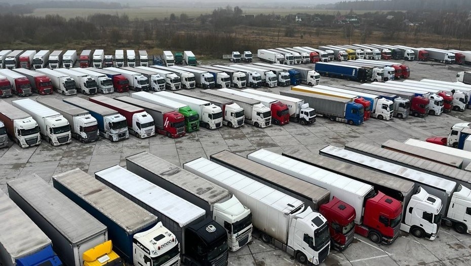 Автор фото: ГТК Белоруссии. Фуры литовских перевозчиков на одной из спецстоянок в Белоруссии.