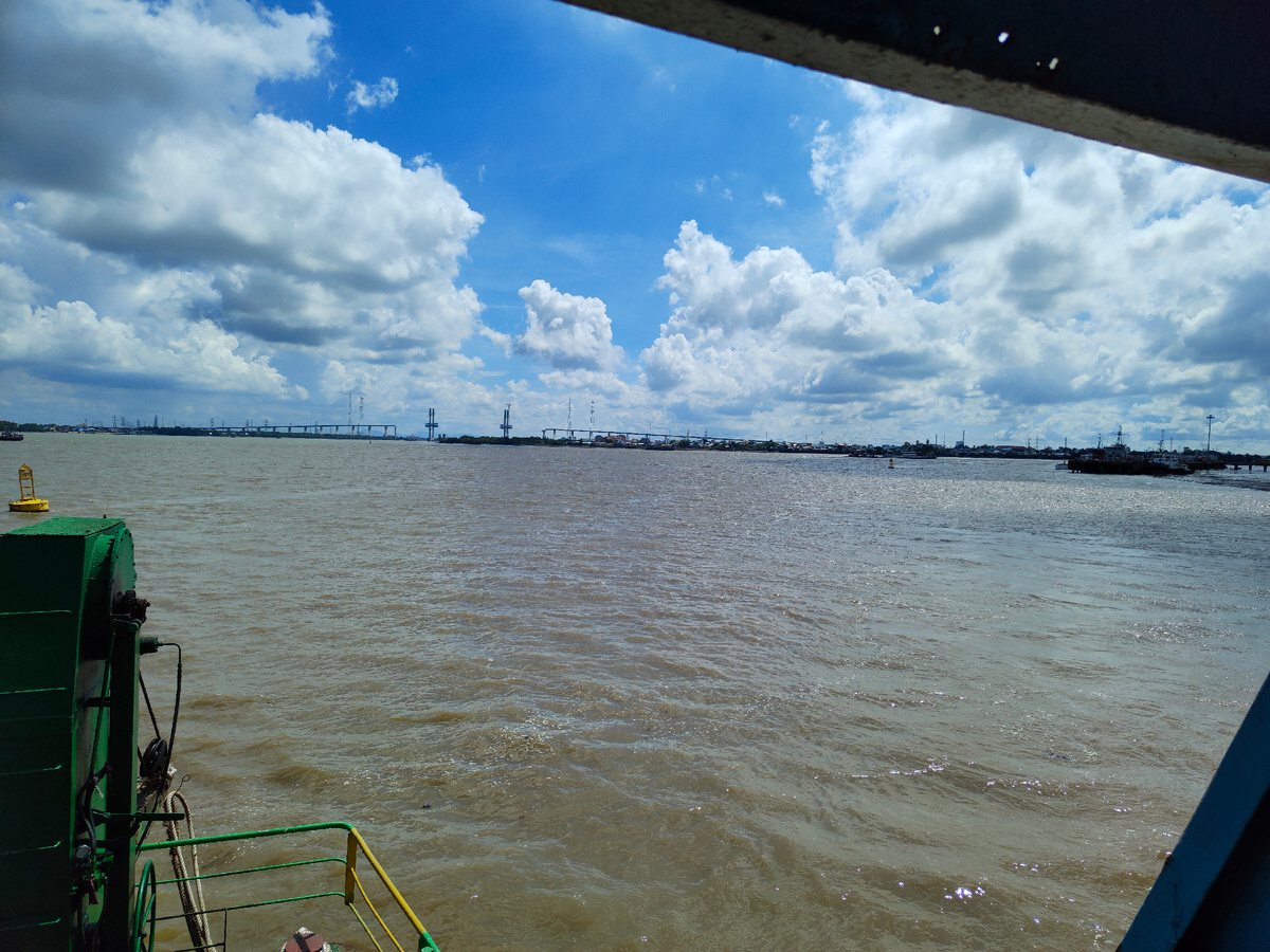 Новый мост ждал основные пролёты.