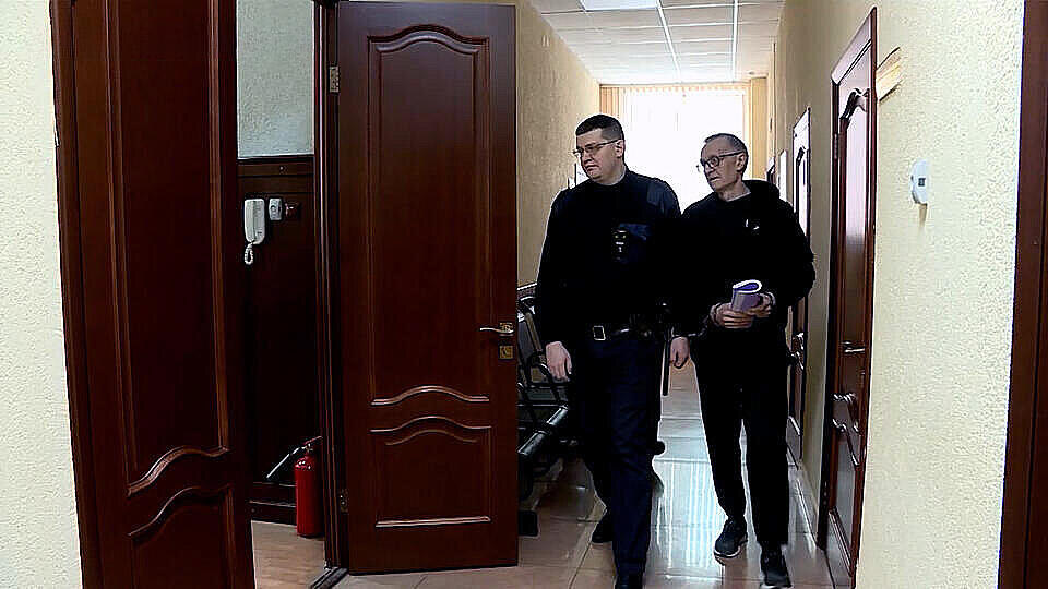     Экс-чиновнику Минсельхоза Олегу Донских дали 13 лет за хищение 2,5 миллиарда ФСБ России