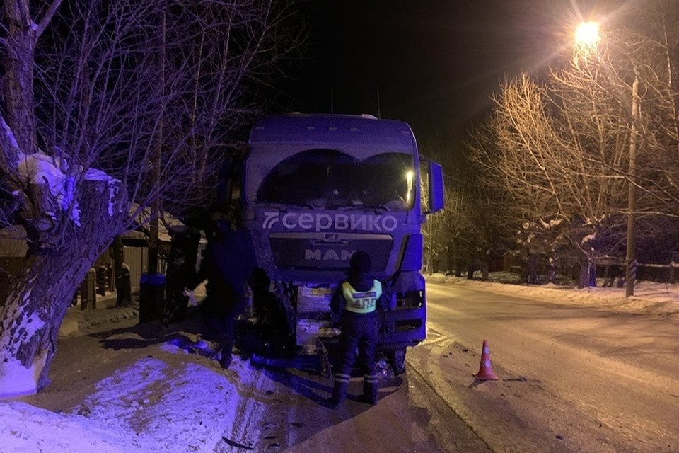    Авария произошла ночью 26 декабря. Фото: Госавтоинспекция Свердловской области