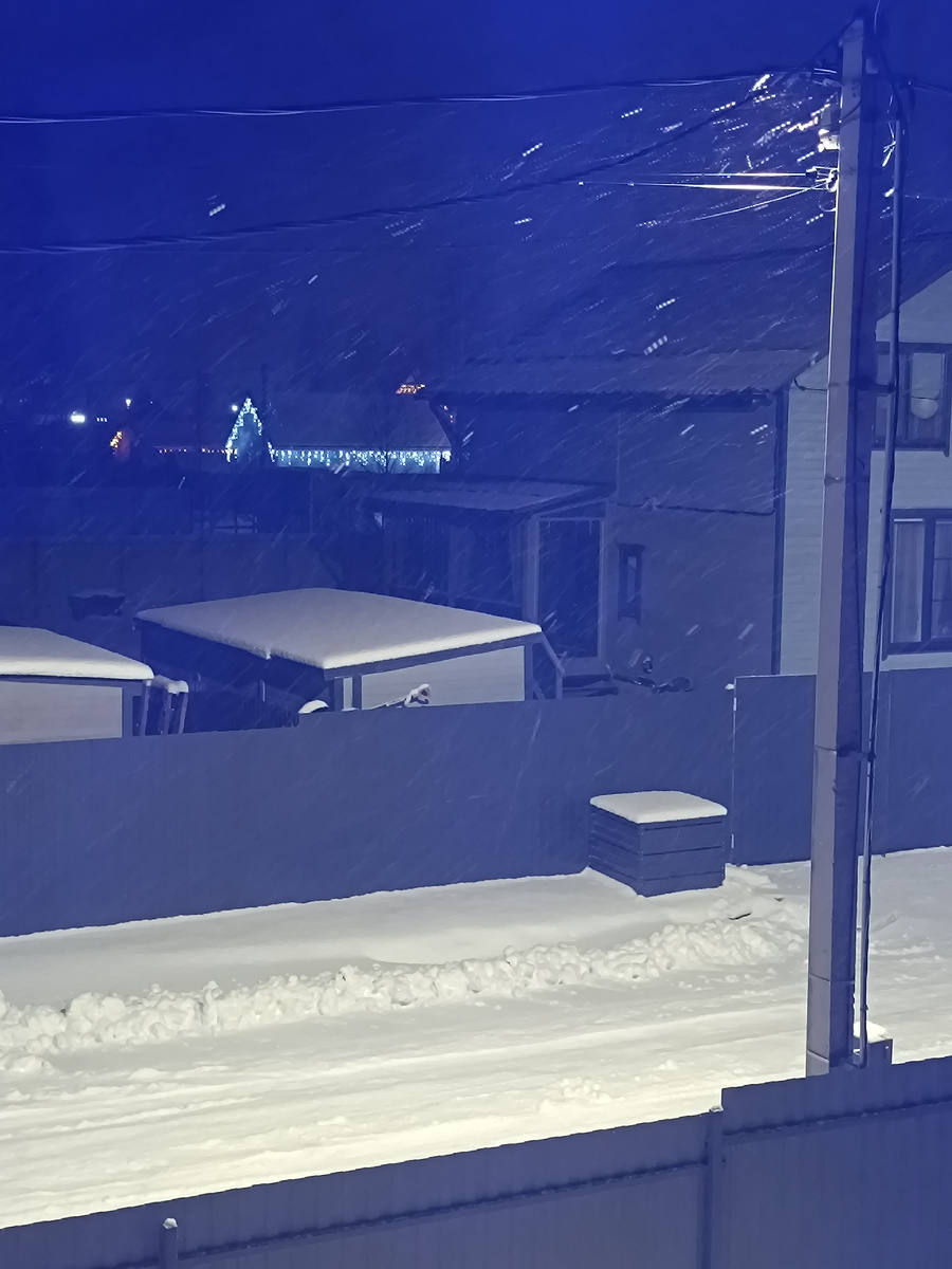 Снег валит, урааа