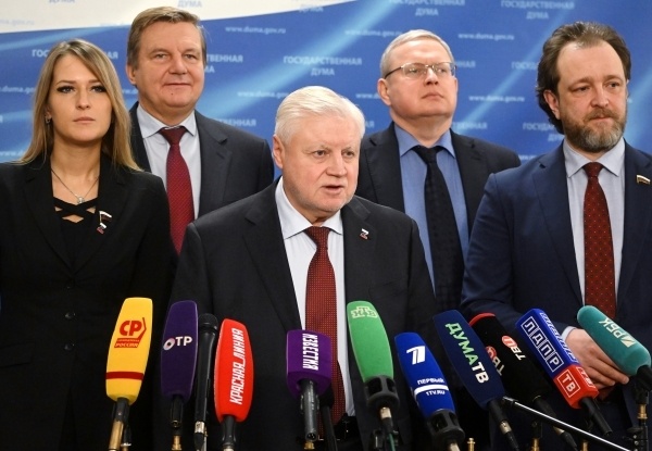 Миронов призвал ввести налог на сверхприбыль банков