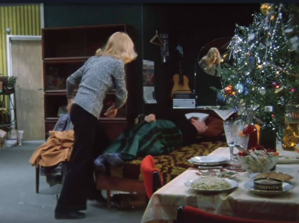 Дома у Нади