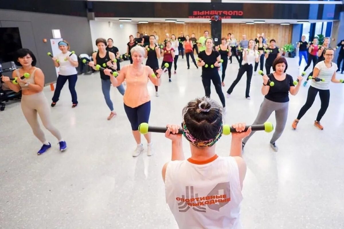    Количество мест ограничено, спасает ситуацию огромное количество площадок.