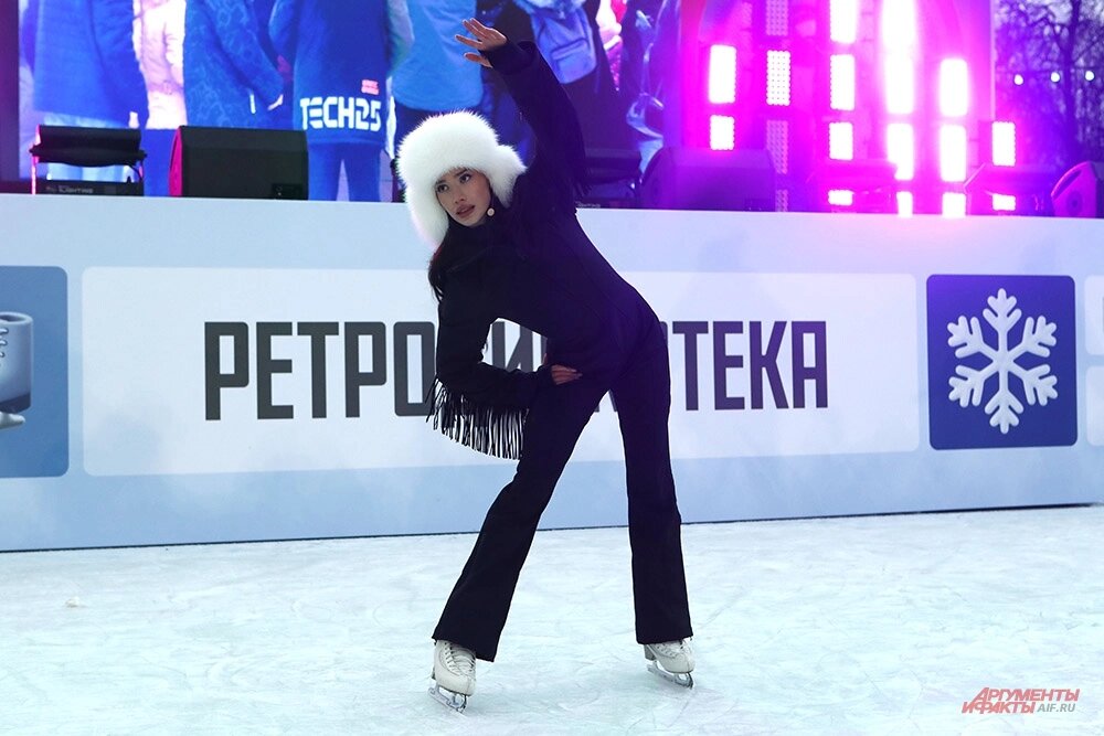    Мастер-класс по фигурному катанию с Алиной Загитовой в «Лужниках». Фото: АиФ/ Игорь Харитонов