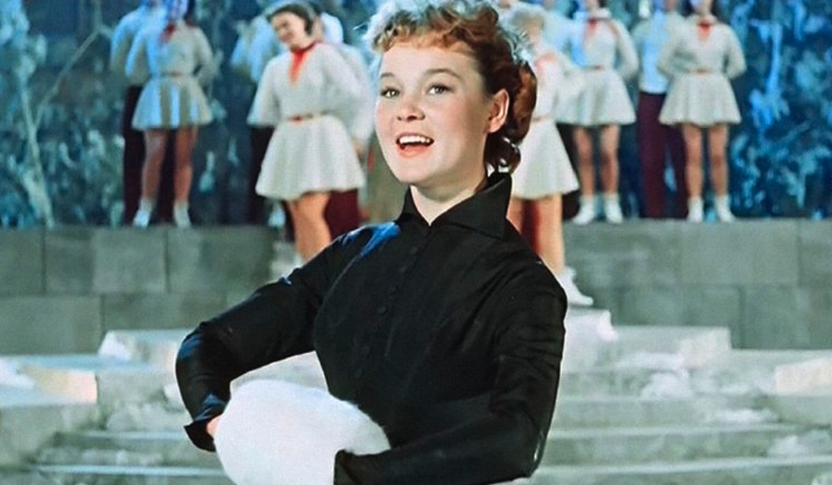    Кадр из фильма "Карнавальная ночь" (1956)