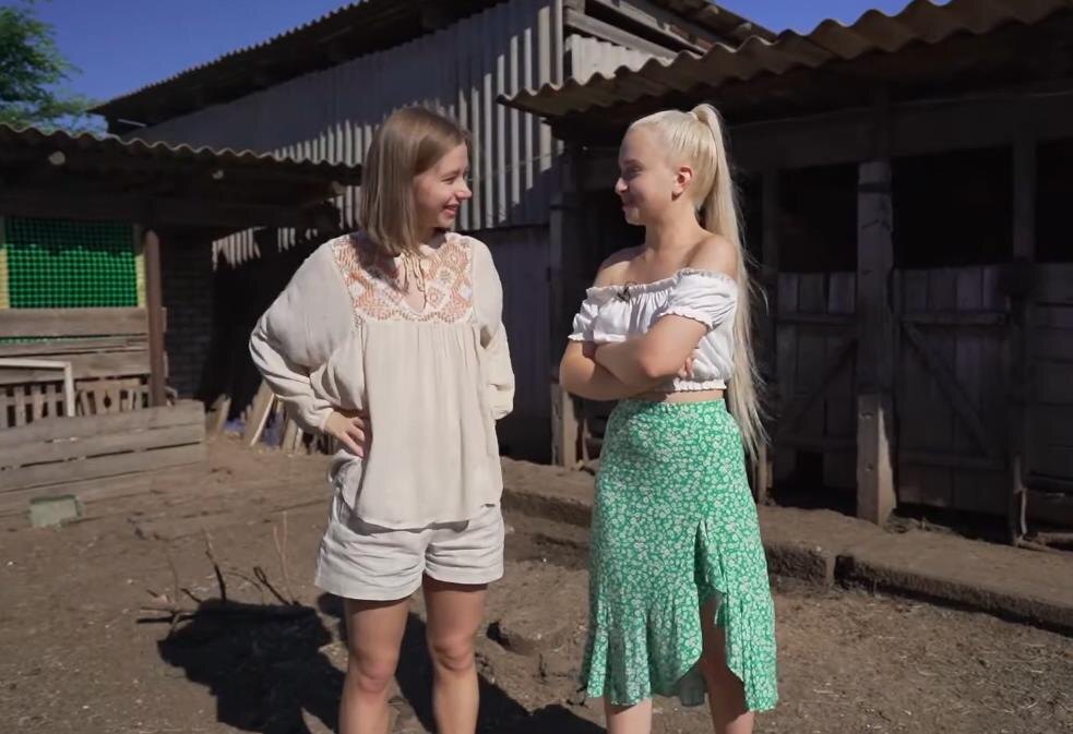 Куда пропала Туся? Разбираемся, где сейчас "деревенская бизнес-бейби"