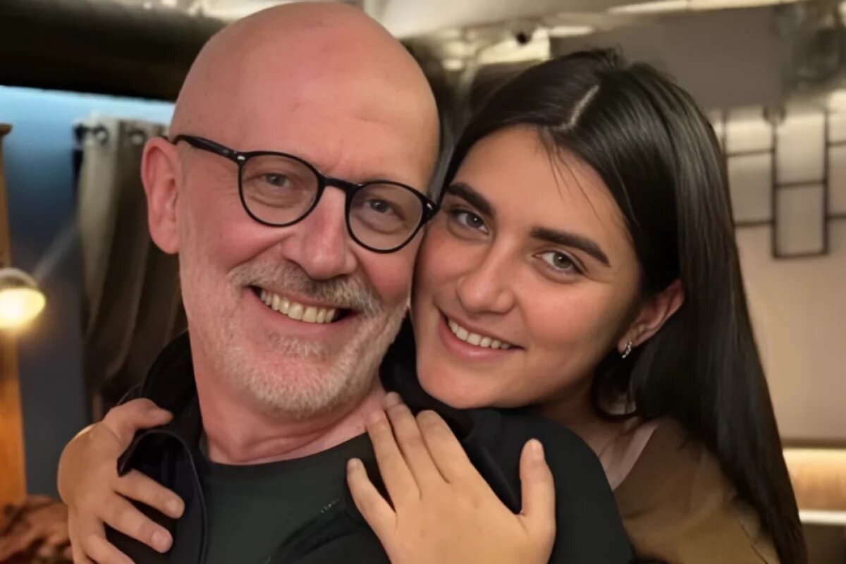    Избранницей ведущего стала Алина Михайлова, художник и фотограф.