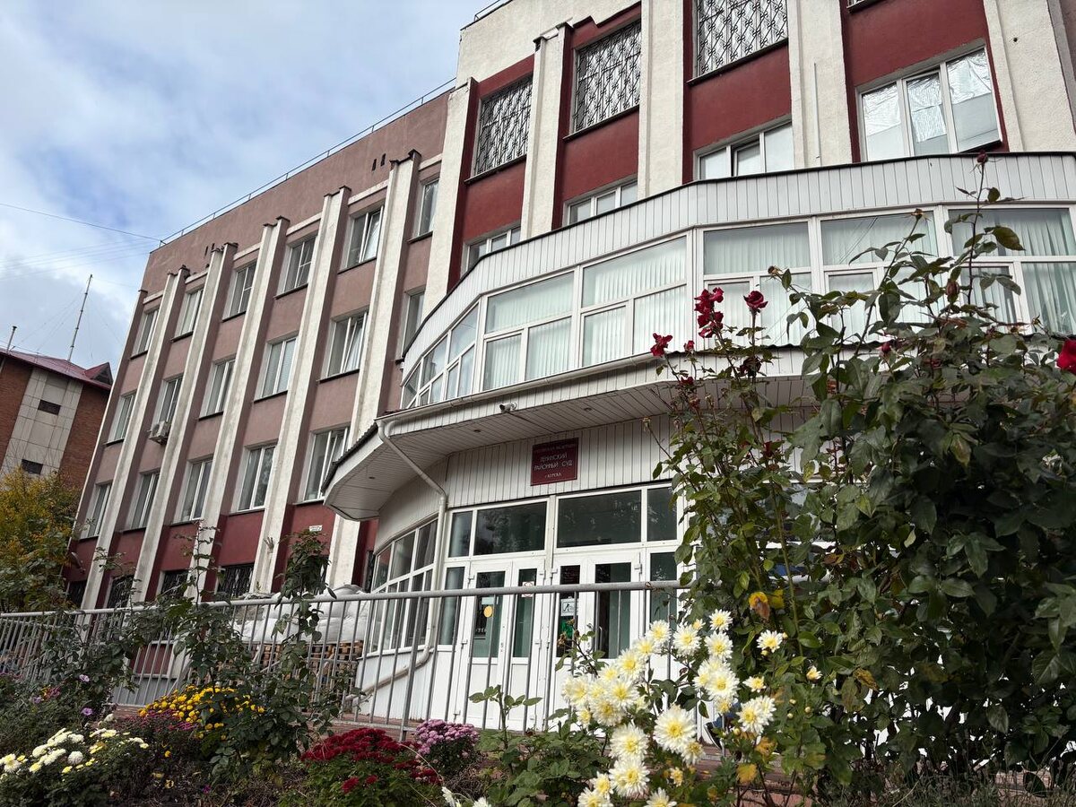    Пять с половиной лет колонии — приговор курскому экс-депутату Максиму Васильеву