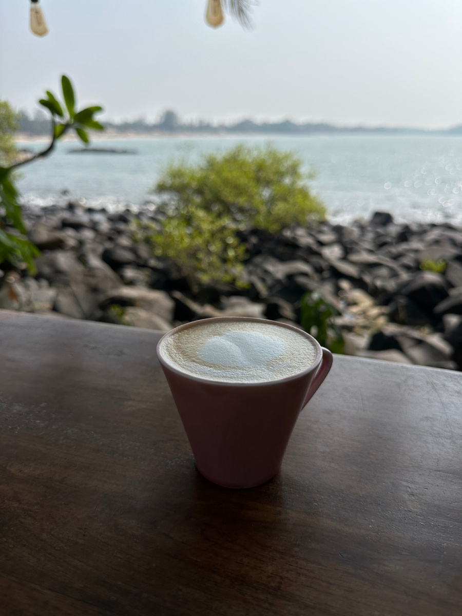 Пляж Патнем (вид из ресторана на берегу)