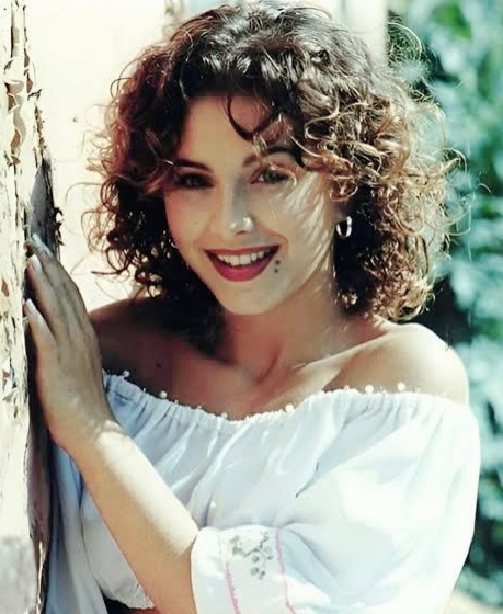 Молодая Ани Лорак