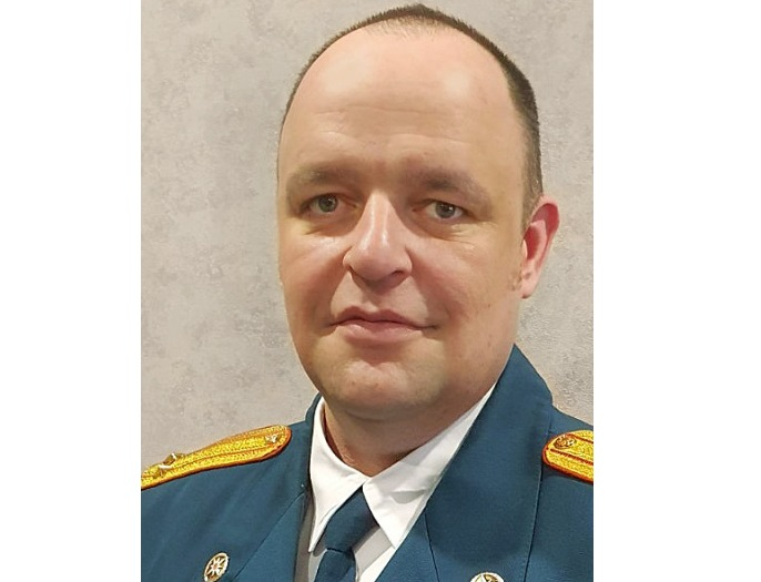 Спасатель вытащил из пожара девять человек