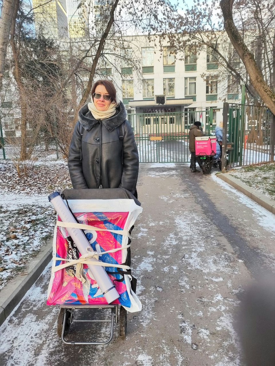 На фоне МАХУ. У меня только часть работ на тележке, на себе все нести было бы очень тяжело