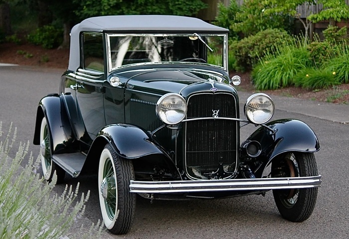Силуэт Ford Model 18 стал узнаваемым даже без значка бренда