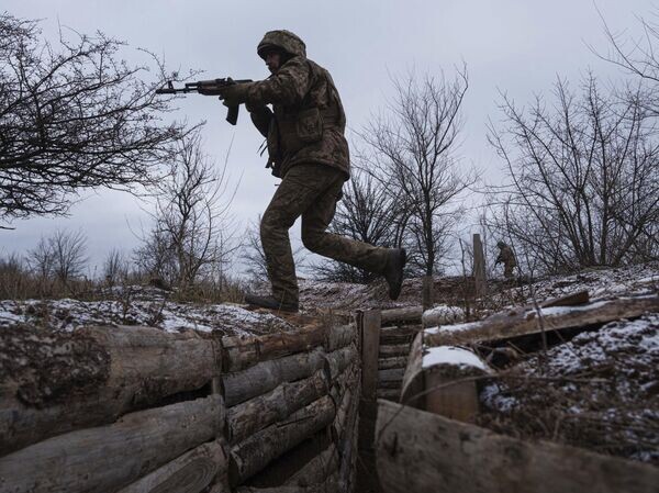    © AP Photo / Evgeniy Maloletka