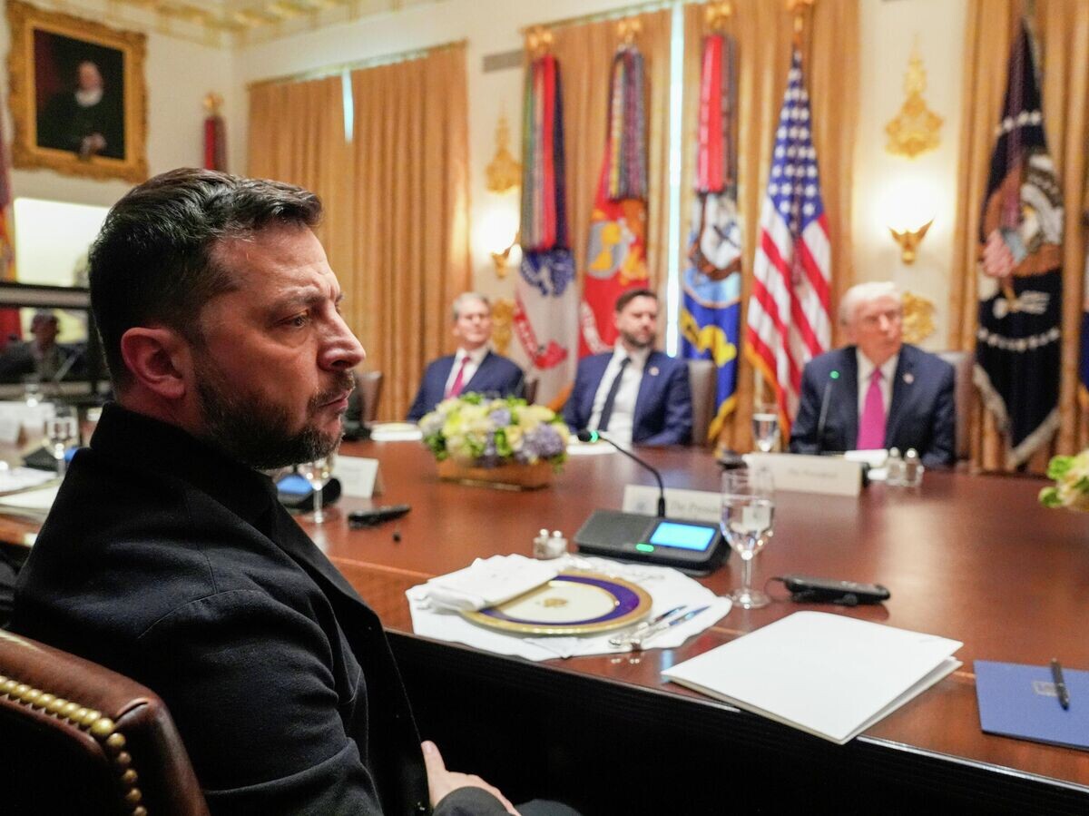    Владимир Зеленский во время встречи с президентом США Дональдом Трампом | © AP Photo / Alex Brandon
