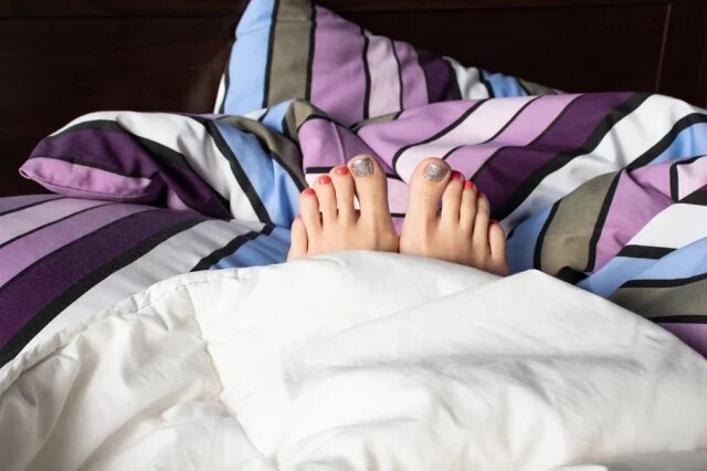    Почему постоянно мерзнут пальцы на ногах?