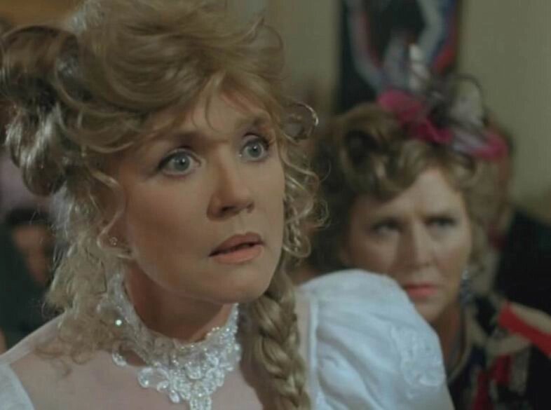    Вера Алентова в фильме «Ширли-Мырли», 1995 г. Фото: кадр видео