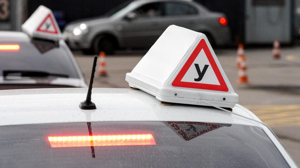     В России хотят разрешить сдавать на права без предъявления медсправки ИЗВЕСТИЯ/Сергей Лантюхов