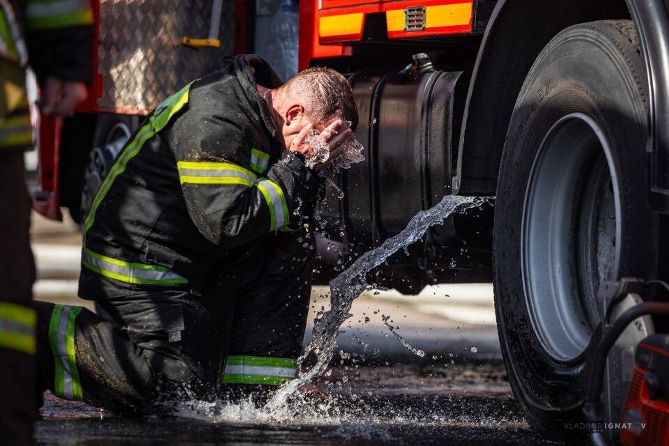    Пожарный. МЧС. Источник: Владимир Игнатов