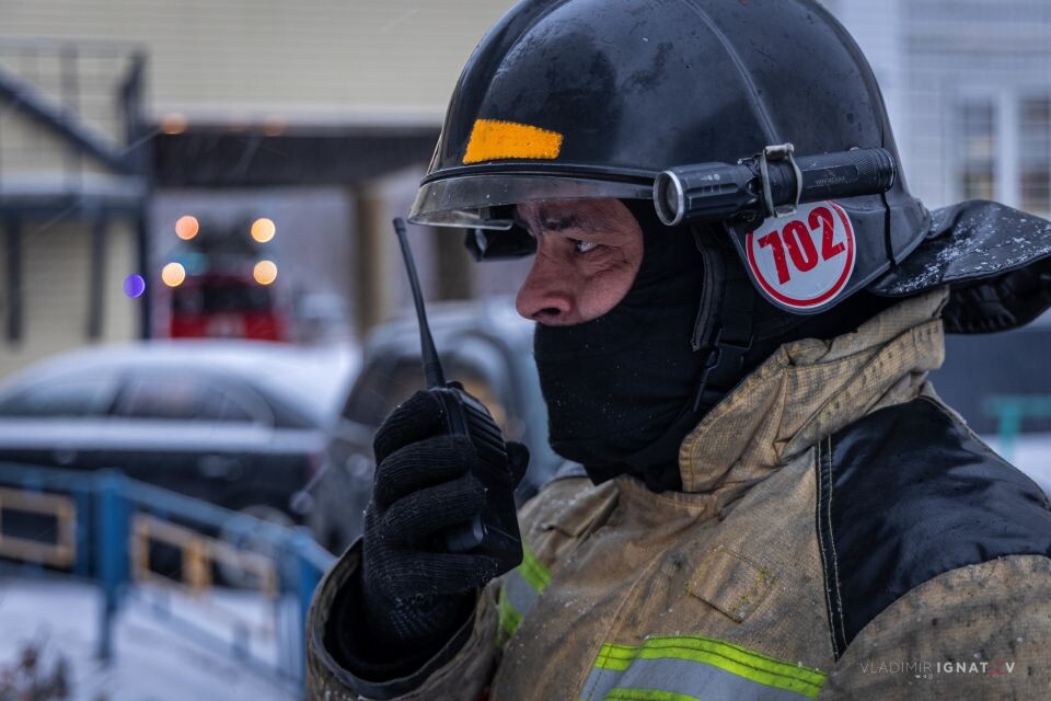    Пожарный. МЧС. Источник: Владимир Игнатов / vk.com/pso_barnaul